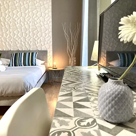 Гостевой дом Stesicoro Inhabit 4*