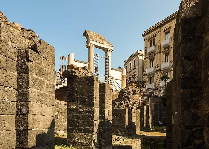 Stesicoro Inhabit