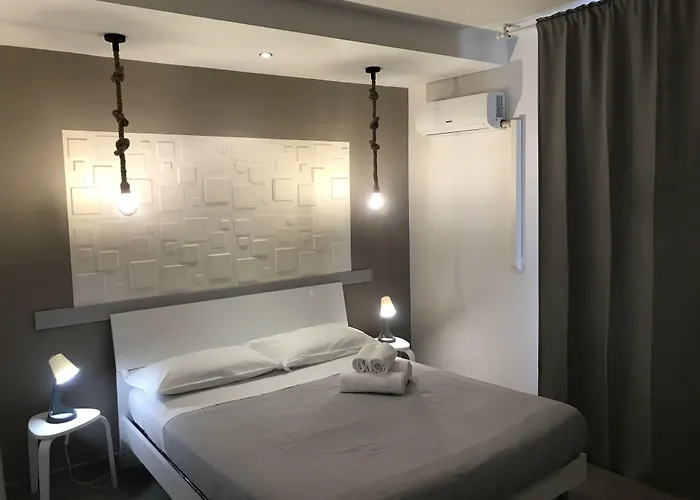 Stesicoro Inhabit 4*