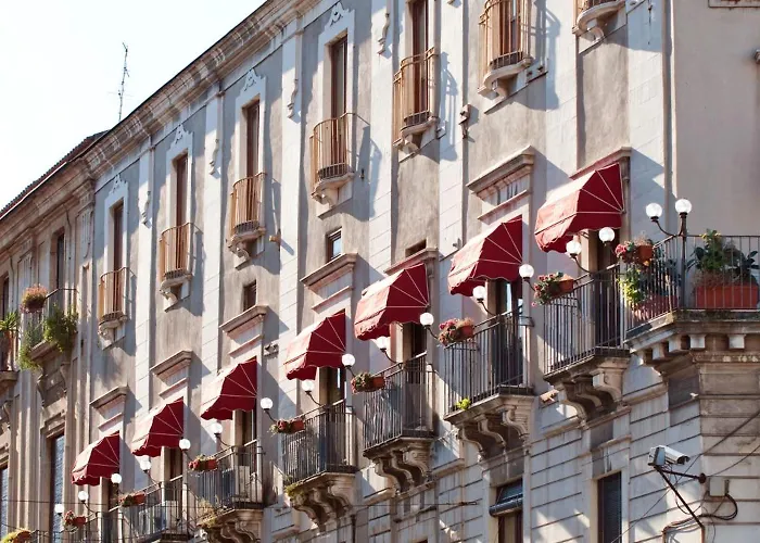 Stesicoro Inhabit 4*